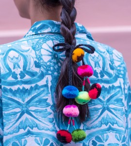 Peruwiańskie pompony do warkoczy na miękkim sznurku - ręcznie robione