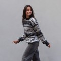 Sweter z wełną z alpaki z Peru. Sweter unisex. Unikalne wzory, inspirowane peruwiańską kulturą, oraz komfortowy krój. Sweter dla niej i dla niego. Prawdziwa alpaka.