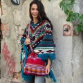 Ponczo z Peru. Unikatowe ponczo dla kobiet na jesień i zimę. Najpiękniejsze poncza z całego świata. Pięknie dopasowane ponczo z Peru z alpaki.