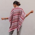 Narzutka boho z Peru. Narzutka z alpaki, narzutka kaszmirowa z super wełny prosto z Peru. Ponczo do wszystkich stylizacji najwyższej jakości.