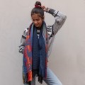 Miękki szal z Peru z domieszką z wełny alpaki. Niebieski szal damski Machu Picchu z Peru. Piękny szal z domieszką wełny z alpaki. Szal męski niebieski kolorowy na zimę.