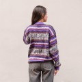 Fioletowy sweter z wełną z alpaki z Peru. Sweter unisex. Unikalne wzory, inspirowane peruwiańską kulturą, oraz komfortowy krój. Sweter dla niej i dla niego. Prawdziwa alpaka.