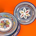 Ozdobna miska ceramiczna. Ceramika z Maroka najwyższej jakości. Miska do serwowania przekąsek, ceramiczna miska do serwowania oliwy, ceramiczna sztuka na stół. Ceramika najwyższej jakości z Maroka.
